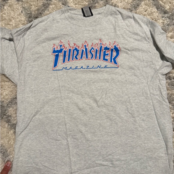 Hanes Light Gray T-Shirt - Picture 1 of 2